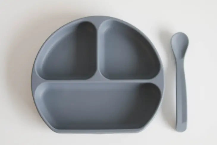 The Saturday Baby - Silicone Suction Plate With Lid and Spoon