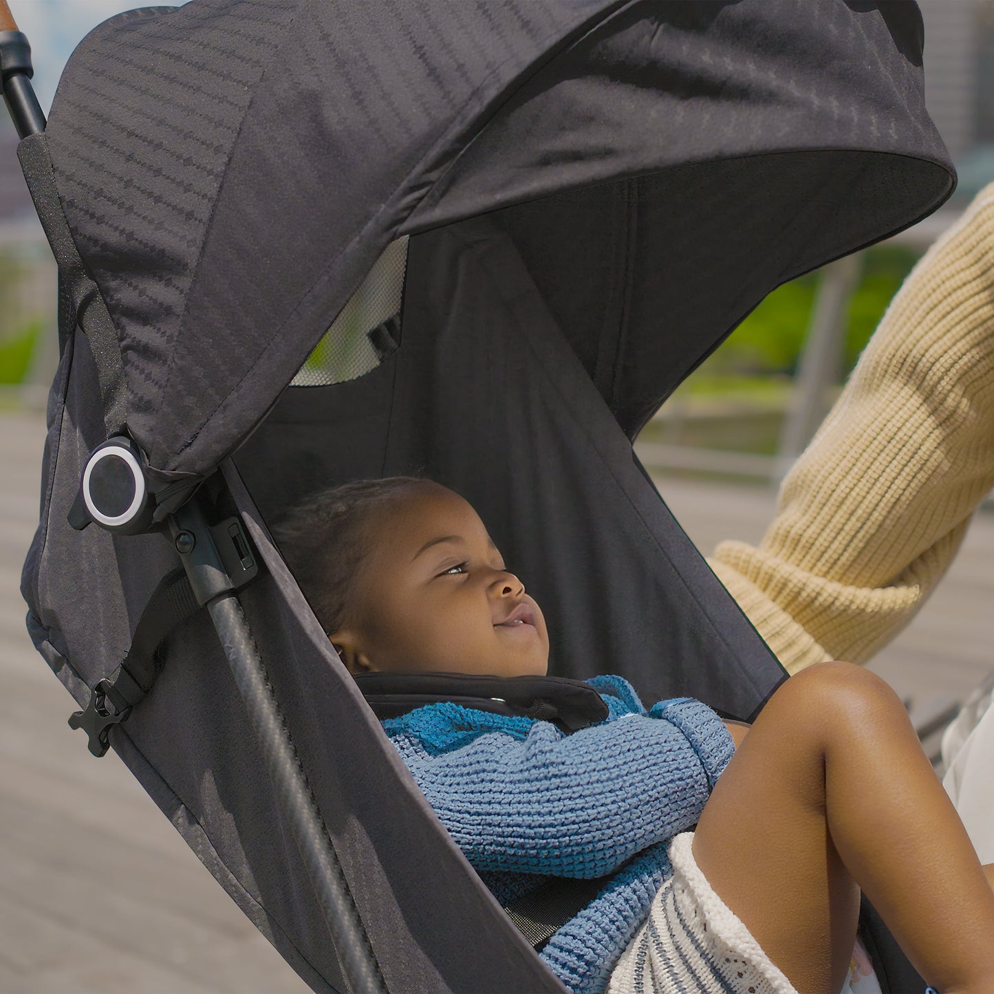 🔥 HOT DEAL🔥 Evenflo - Hummingbird Ultra-Lightweight Carbon Fiber Stroller - Crest Gray
