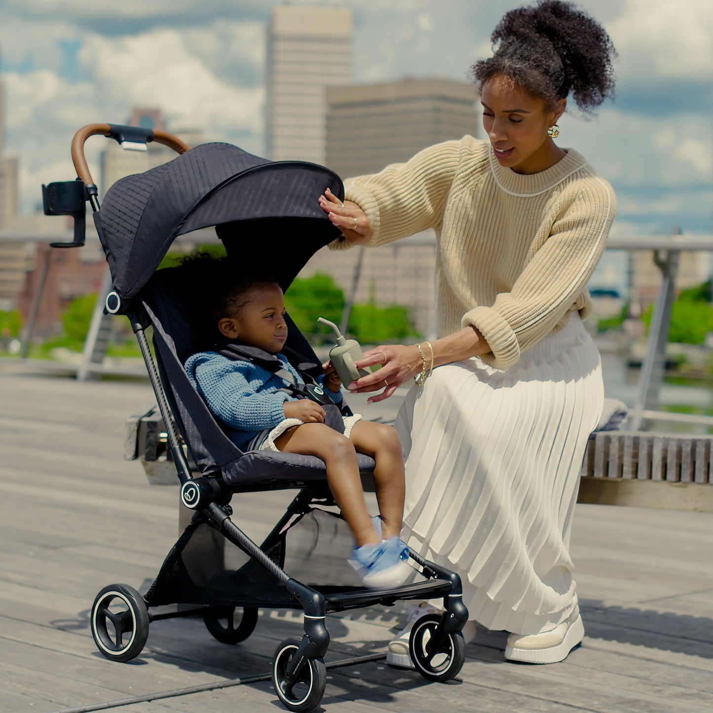 🔥 HOT DEAL🔥 Evenflo - Hummingbird Ultra-Lightweight Carbon Fiber Stroller - Crest Gray
