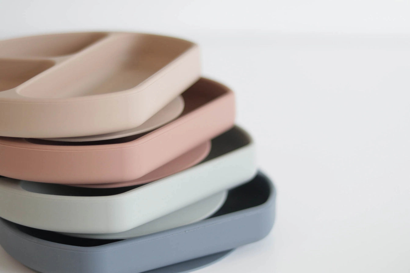 The Saturday Baby - Silicone Suction Plate With Lid and Spoon