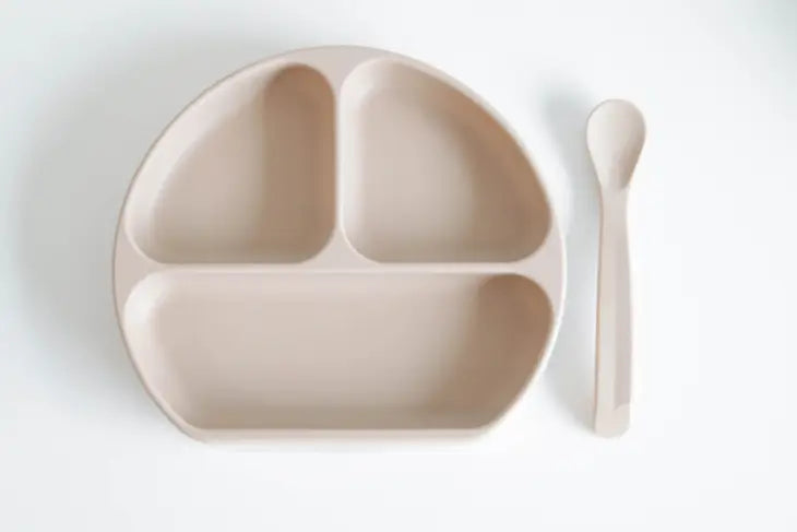 The Saturday Baby - Silicone Suction Plate With Lid and Spoon