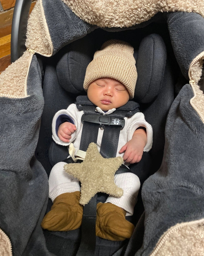 7AM Enfant - Car Seat Cocoon **ARRIVING IN OCTOBER**