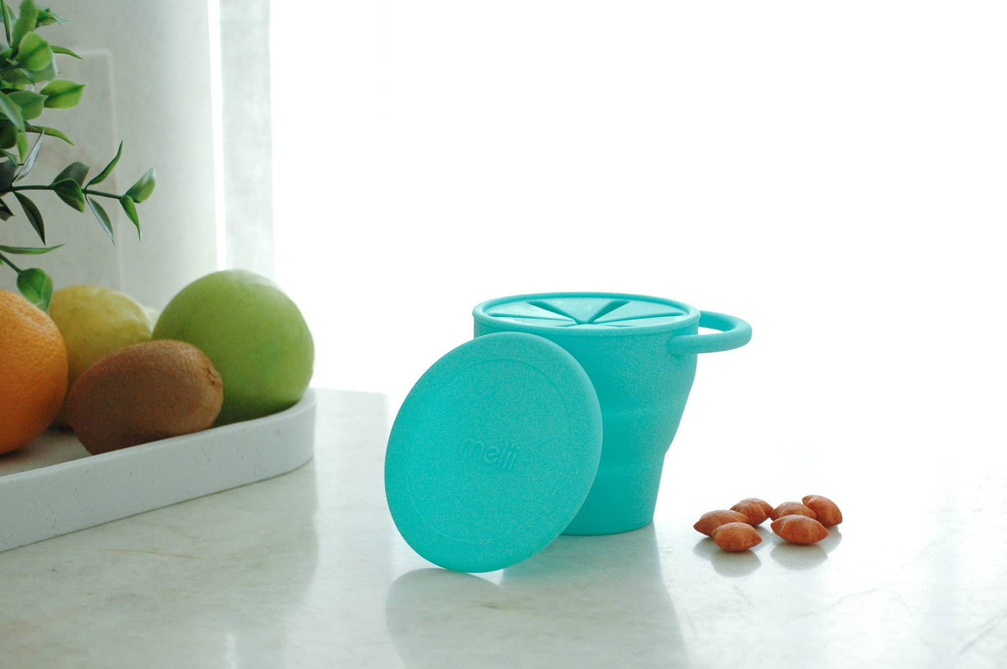 Melii - 100% Silicone Collapsible Snack Container with Finger Trap: Blue
