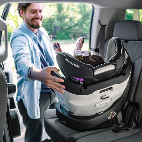 Evenflo - Gold Revolve360 Extend All-in-One Rotational Car Seat with SensorSafe (Onyx Black)