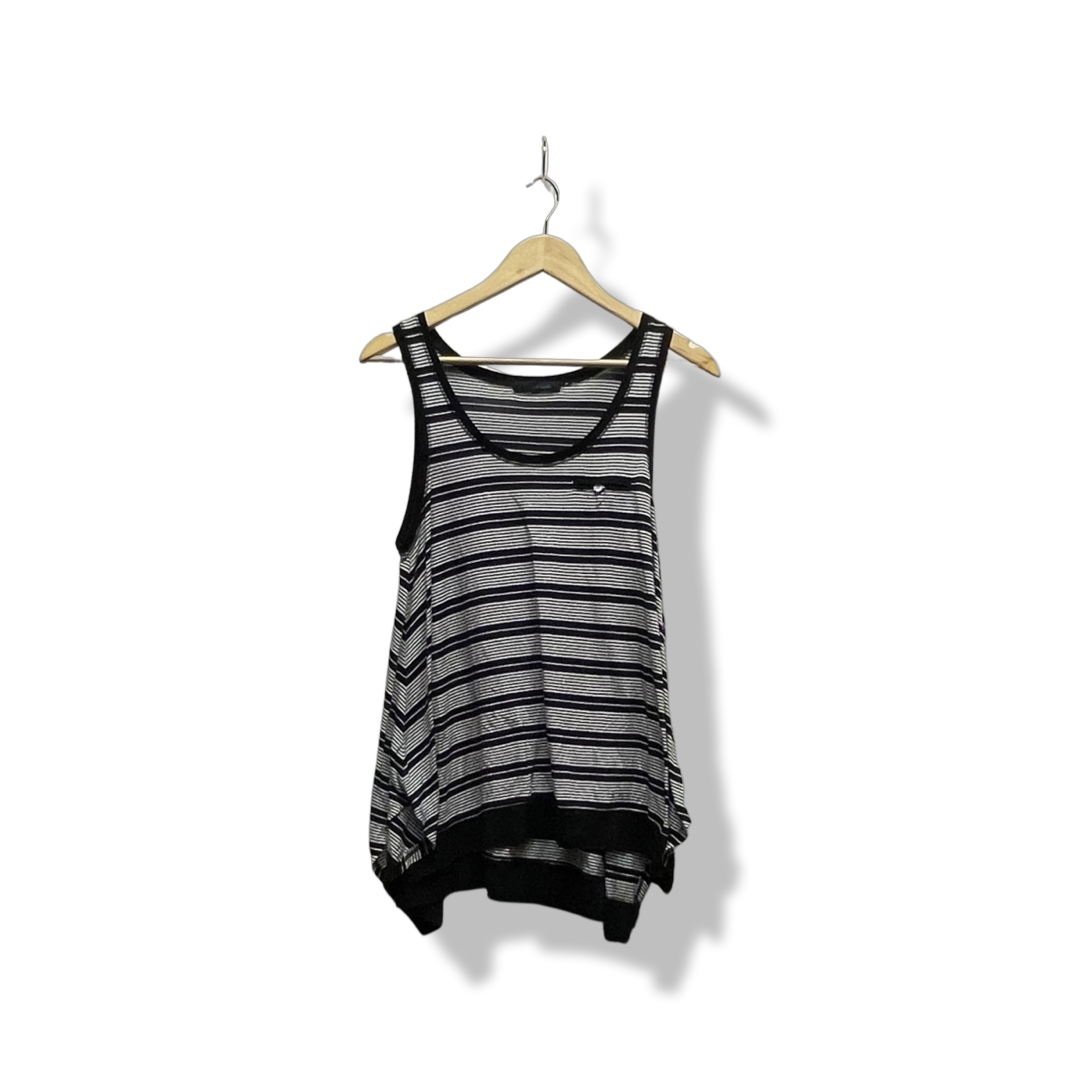 Medium - Sleeveless Top