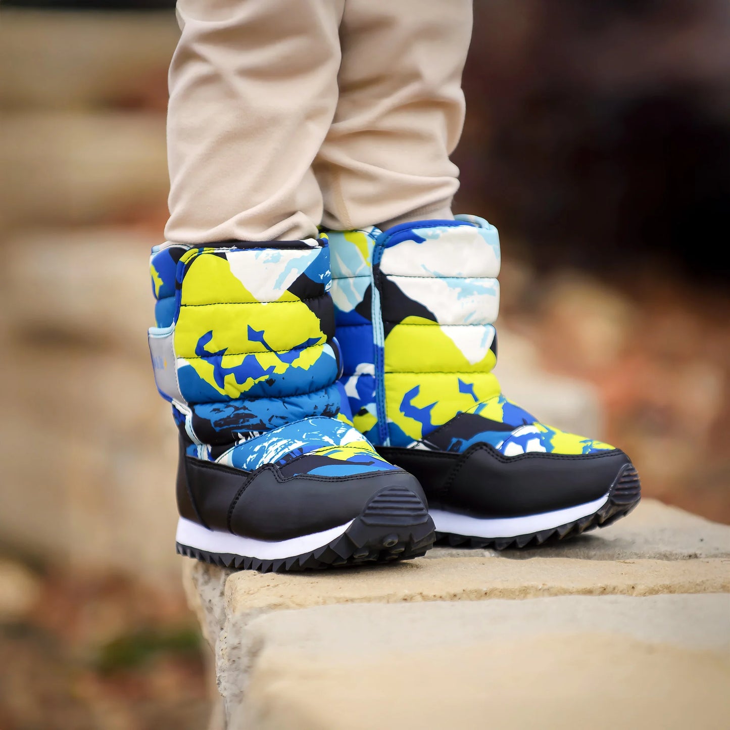 Jan + Jul - Toasty-Dry Puffy Winter Boots - Neon Peaks