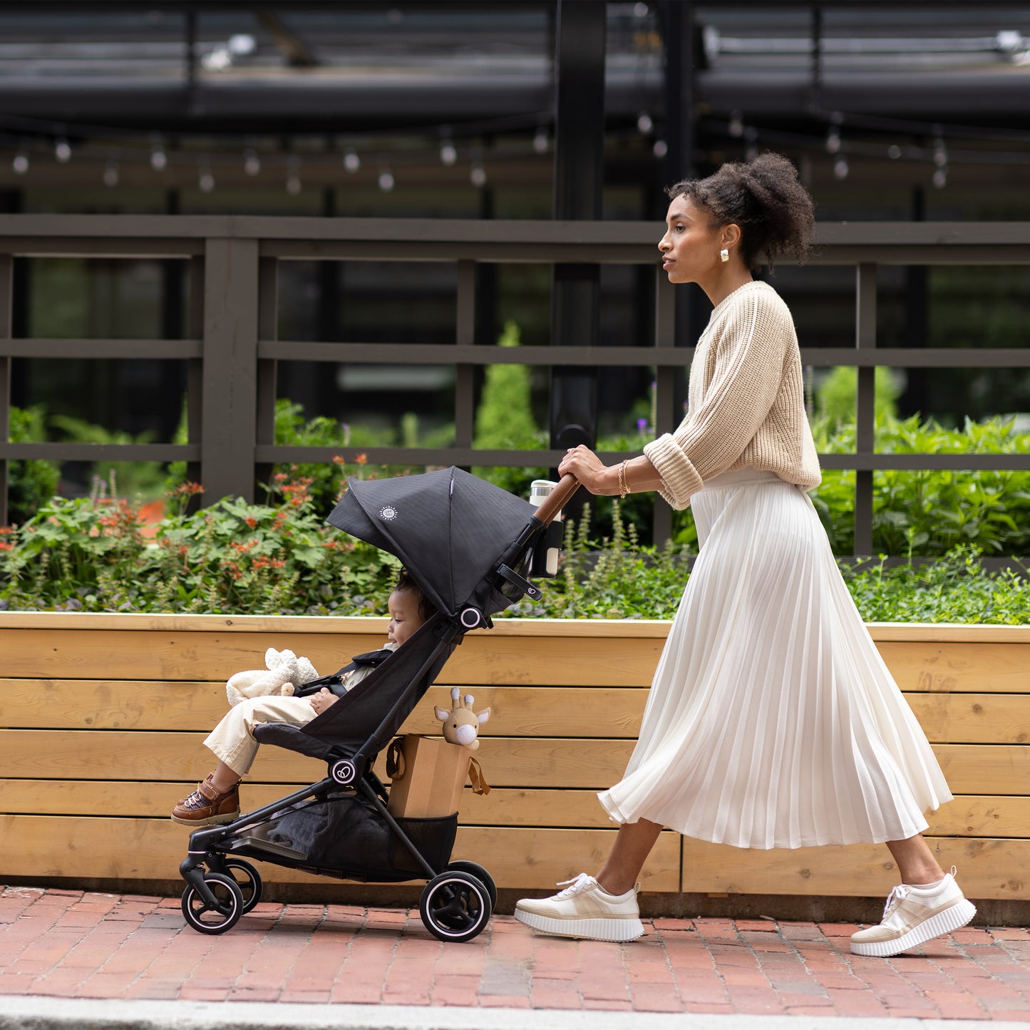 Evenflo - Hummingbird Ultra-Lightweight Carbon Fiber Stroller - Caslon Green