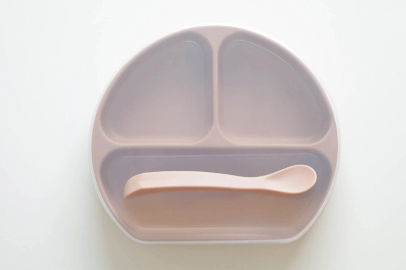 The Saturday Baby - Silicone Suction Plate With Lid and Spoon